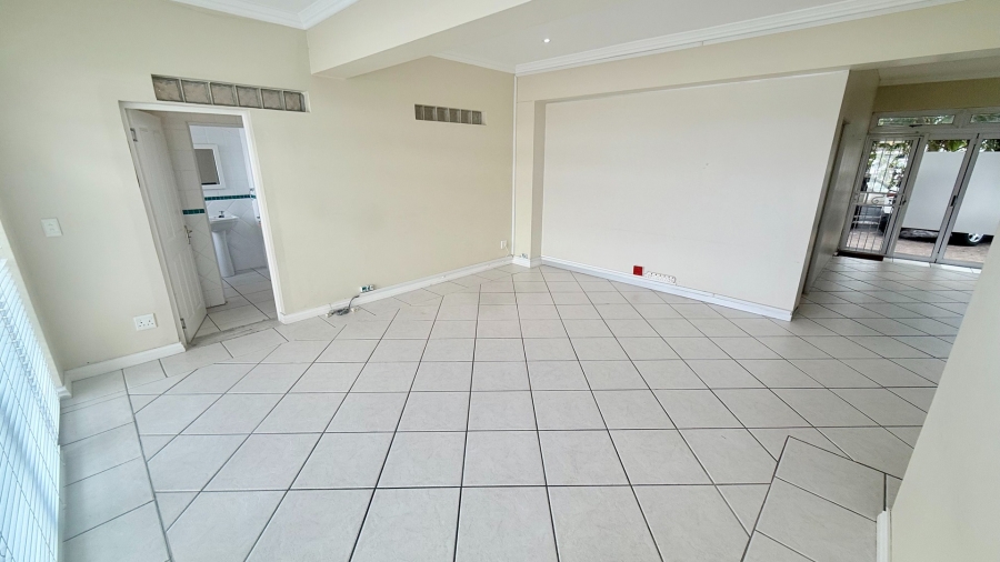 To Let commercial Property for Rent in Knysna Central Western Cape